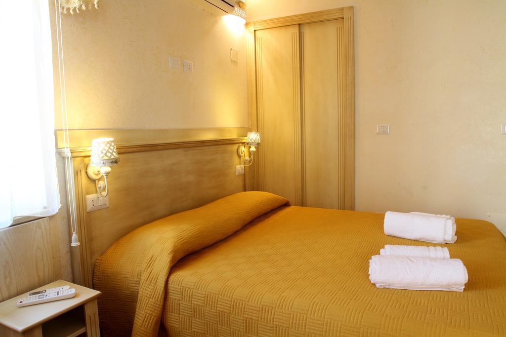B&B Residenza Cardinale โตรเปอา ภายนอก รูปภาพ