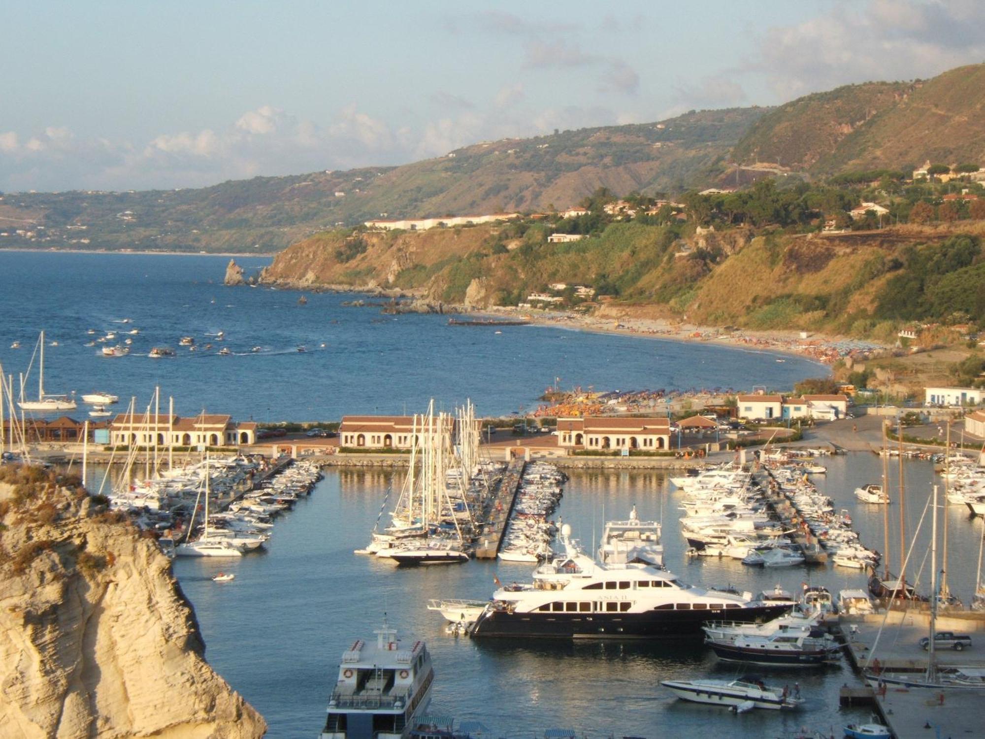 B&B Residenza Cardinale โตรเปอา ภายนอก รูปภาพ