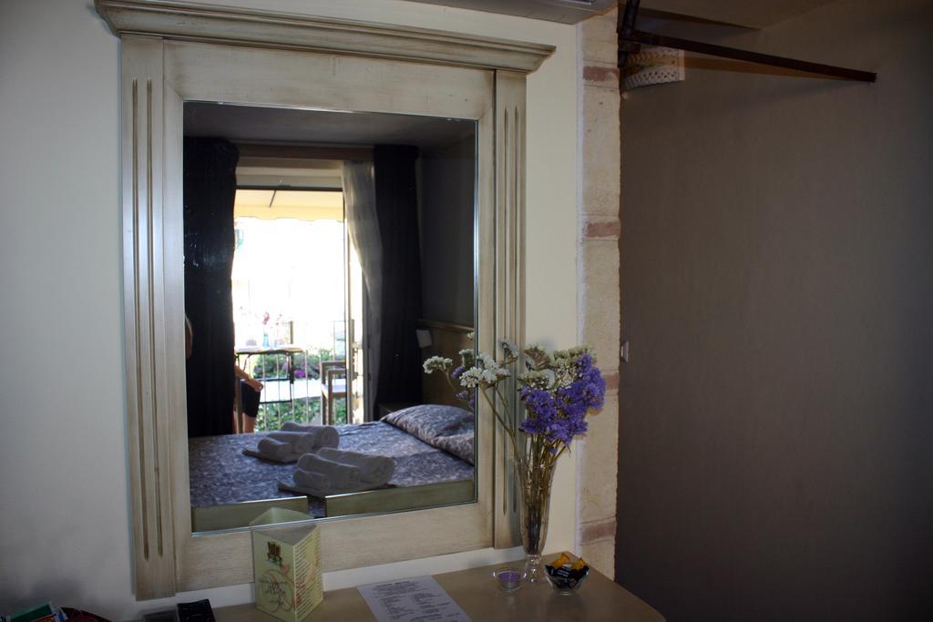 B&B Residenza Cardinale โตรเปอา ภายนอก รูปภาพ